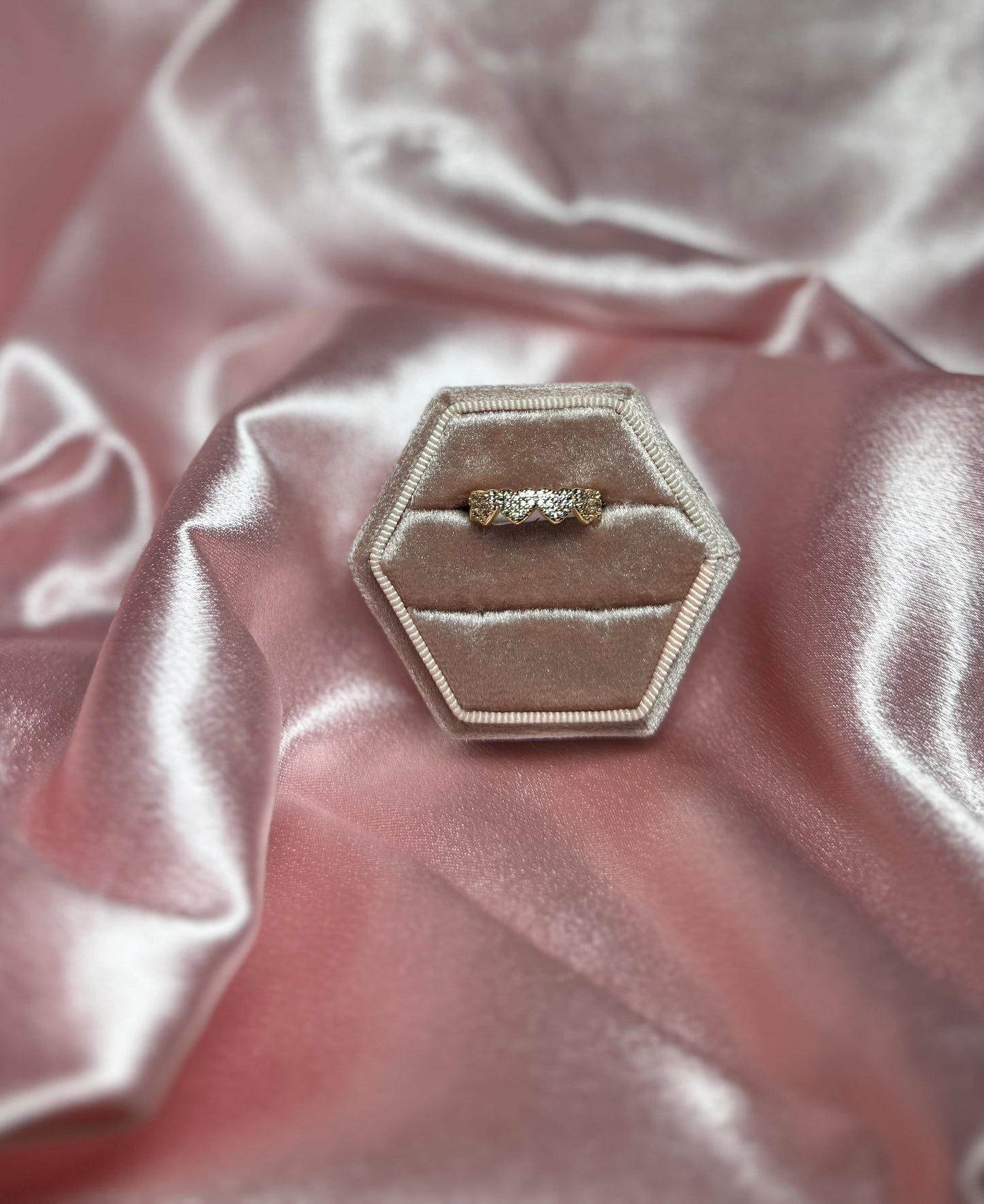 ENDLESS HEART RING